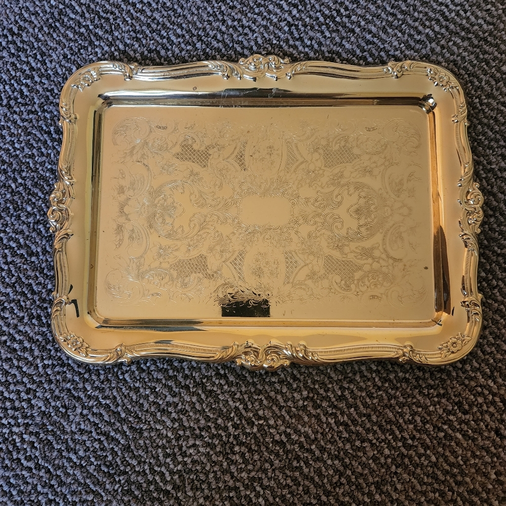 Gold color tray.